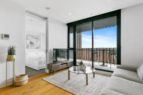 Central Charm Located in the Heart of Ivanhoe